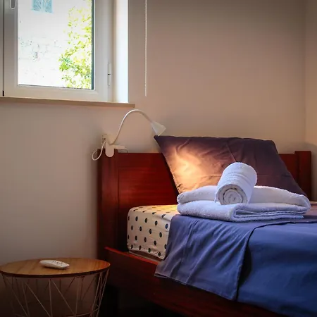 Fonte Da Rosa Apt1 *